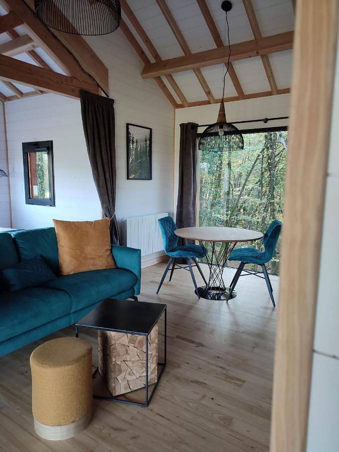 Suite with Hot Tub in Gomené, Région de Dinan