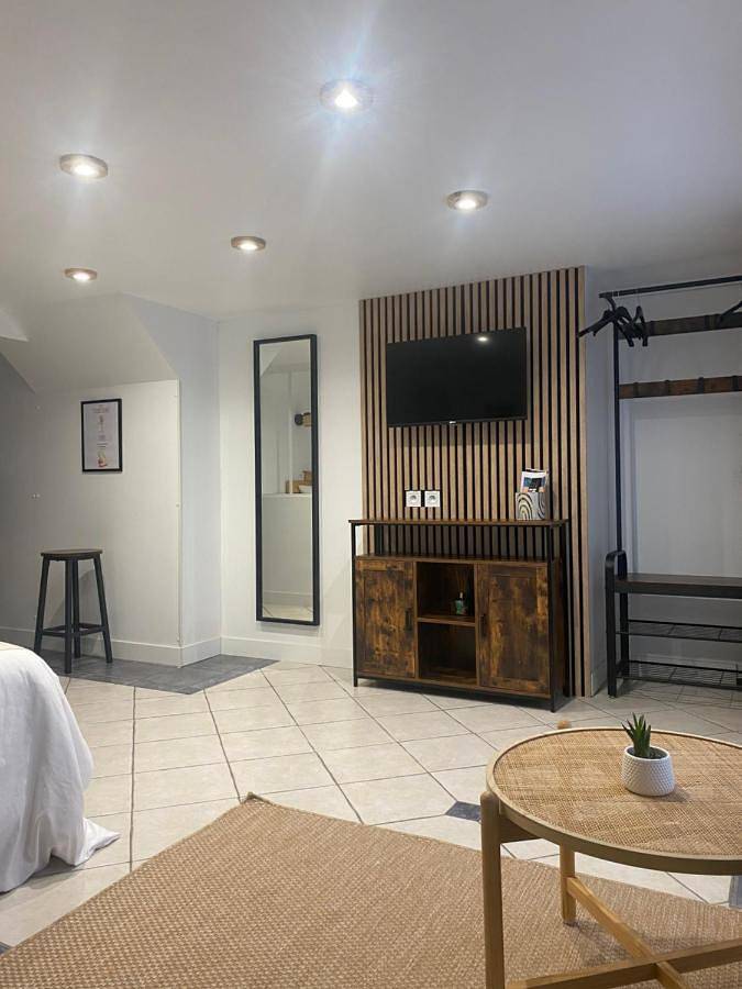 Location de vacances pour 3 personnes, avec Terrasse à Tinqueux