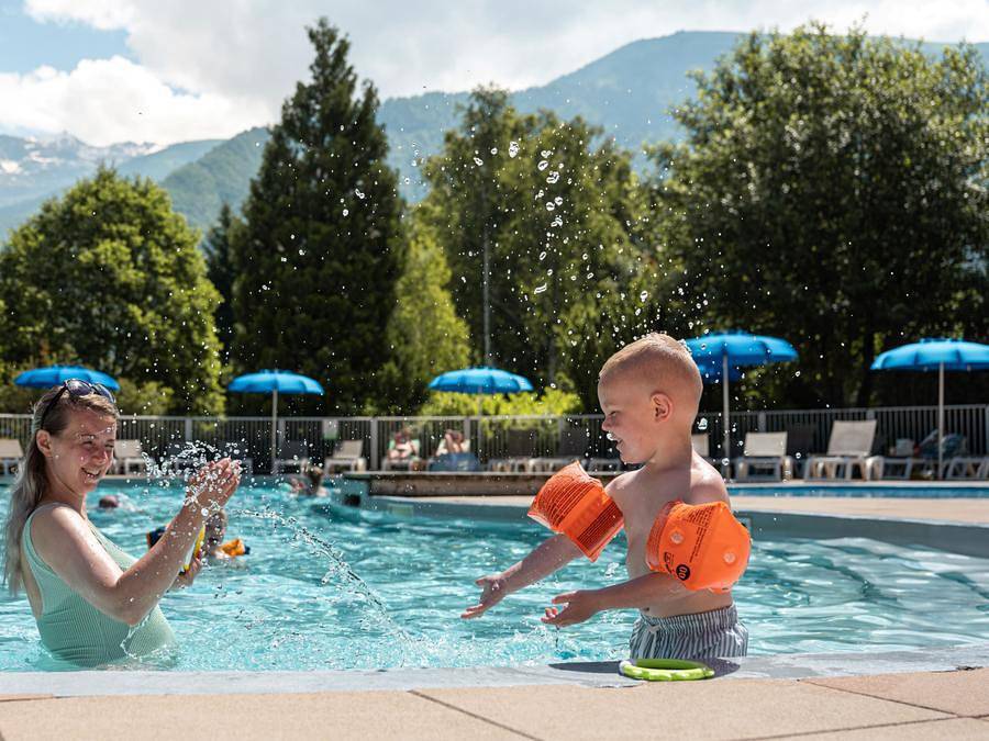 Camping Rcn Belledonne - Mobilheim 6 personen - Comfort | 3 Schlafz. | 6 Pers. | Erhöhte Terrasse | Klimaanlage | Tv in Le Bourg-d'Oisans, Nationalpark Écrins