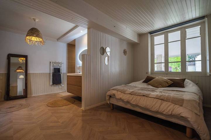 Maison Teneryl renovated farmhouse in Saint-Benoît-sur-Loire, Loire-Tal