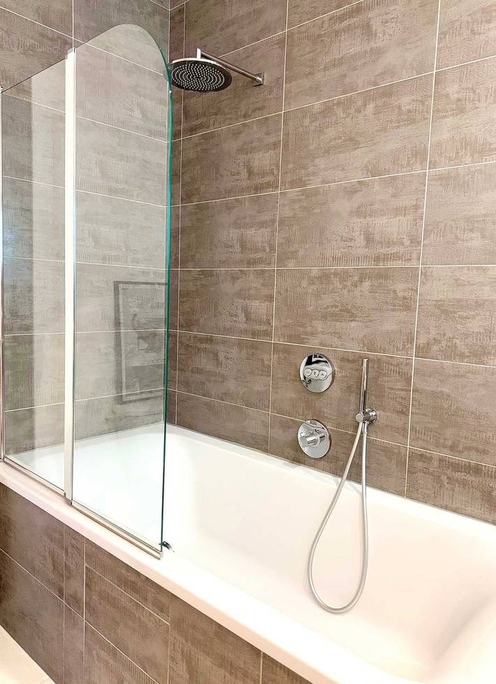 Entire apartment, App. chic, private mansion, Carcassonne center in Carcassonne, Carcassonne region