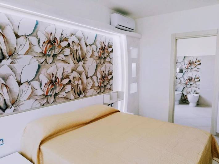 Bed and Breakfast für 3 Personen, mit Balkon und Terrasse sowie Pool und Ausblick