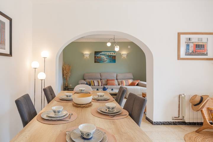 Casa de vacaciones con piscina privada, terraza y Wi-Fi in Aiguaviva Parc, Vidreras