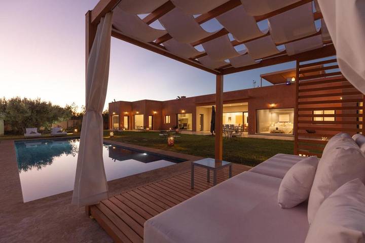 Maison d’hôte pour 2 personnes, avec piscine et vue ainsi que sauna et jardin