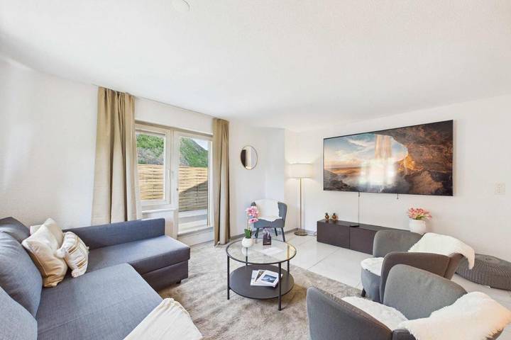 Ferienwohnung für 8 Personen, mit Balkon und Terrasse sowie Garten in Brig (Wallis)