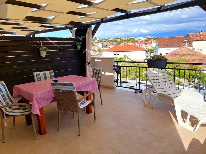 Ferienwohnung für 4 Personen, mit Garten auf Murter