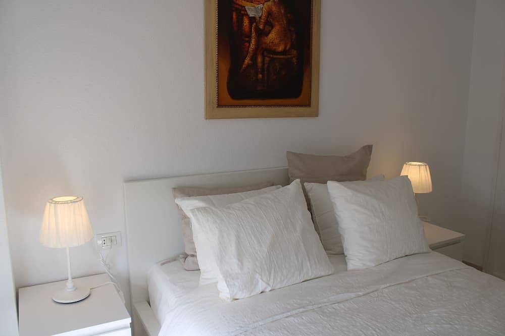 Entire apartment, Apartment with spectacular terrace overlooking the sea in Los Cancajos, La Palma South