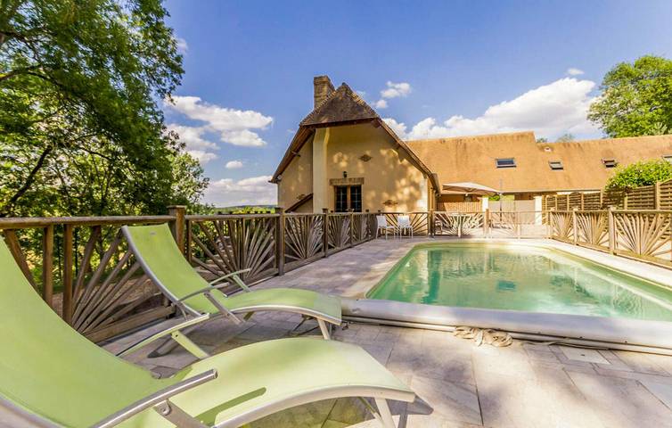 Location de vacances pour 10 personnes, avec jardin ainsi que piscine et terrasse, animaux acceptés à Acquigny