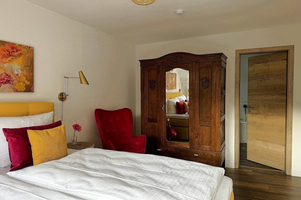 Ganze Wohnung, Moderne, freundliche Ferienwohnung Winzerin, in zentraler Ortslage in Bullay in Bullay, Traben-Trarbach und Umbegung