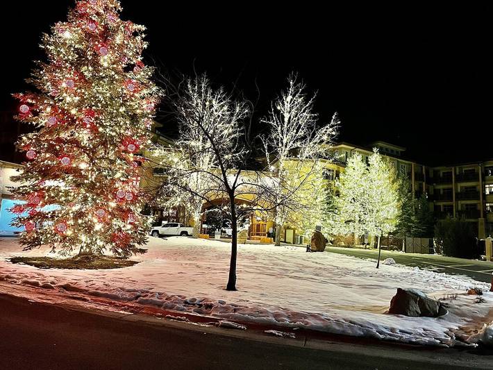 Vacation rental for 4 people, with pool and yard as well as hot tub in Park City UT