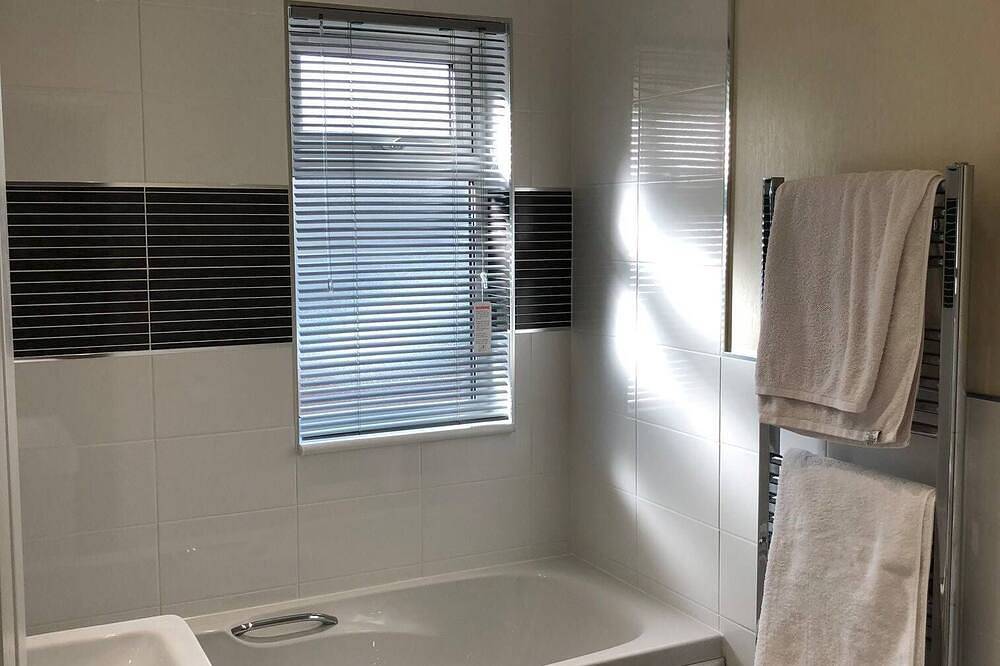 Luxury 4 Bedroom Lodge in Milford-on-Sea, New Forest