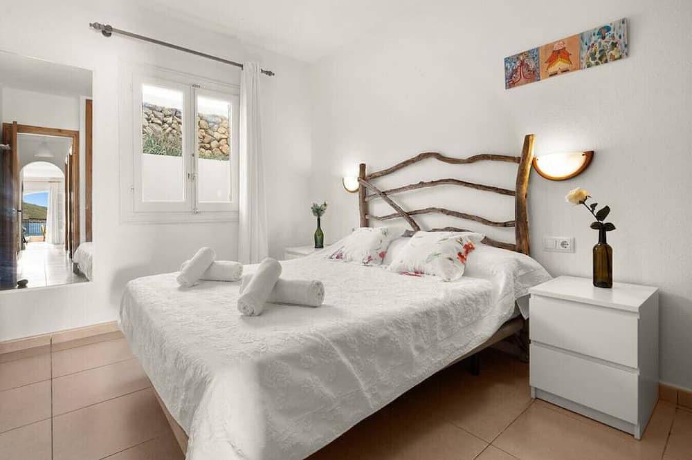 Apartamento entero, Apartment with 3 Bedroom - great seaview in Fornells, Es Mercadal