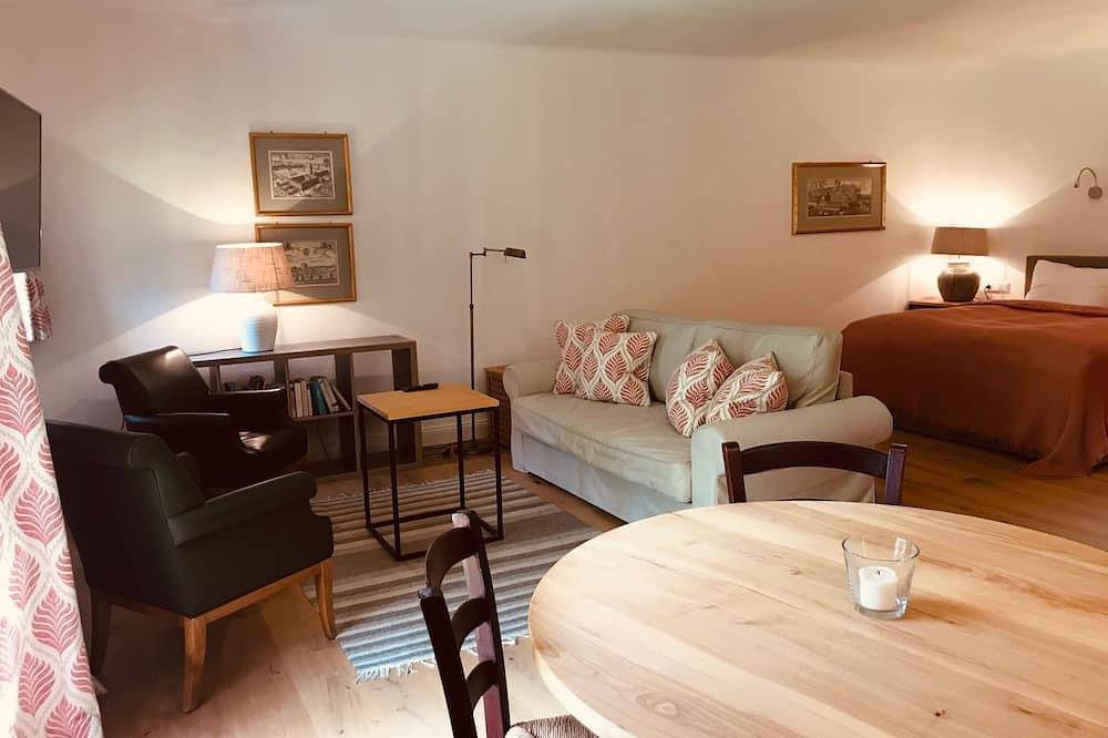 Ganze Wohnung, Hof Kaltenbrunn - modernes Apartmen im Grünen in Aying, Oberbayern