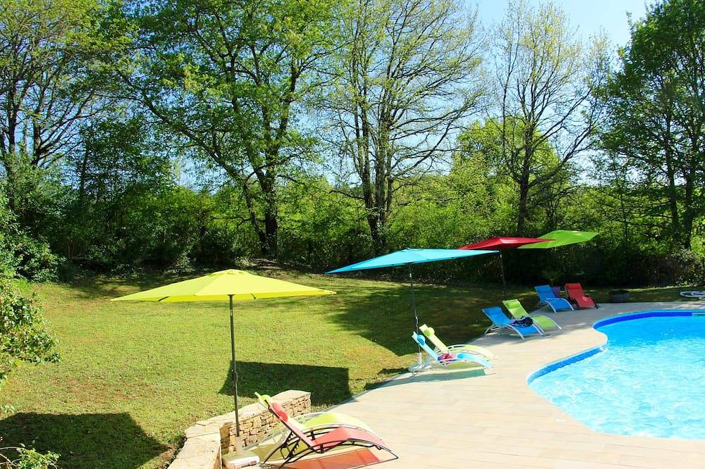 Mooi gerenoveerde en volledig uitgeruste gite op een rustige locatie in de buurt van Sarlat in weelderig groen in Urval, Périgord Pourpre