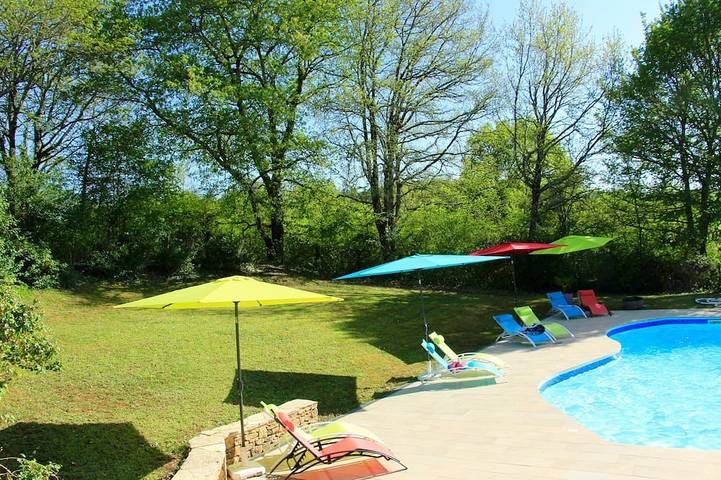 Cottage voor 6 personen, with tuin and terras as well as zwembad - 1
