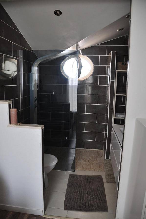 Location de vacances pour 10 personnes, avec terrasse ainsi que piscine et jacuzzi à Gastes - 3