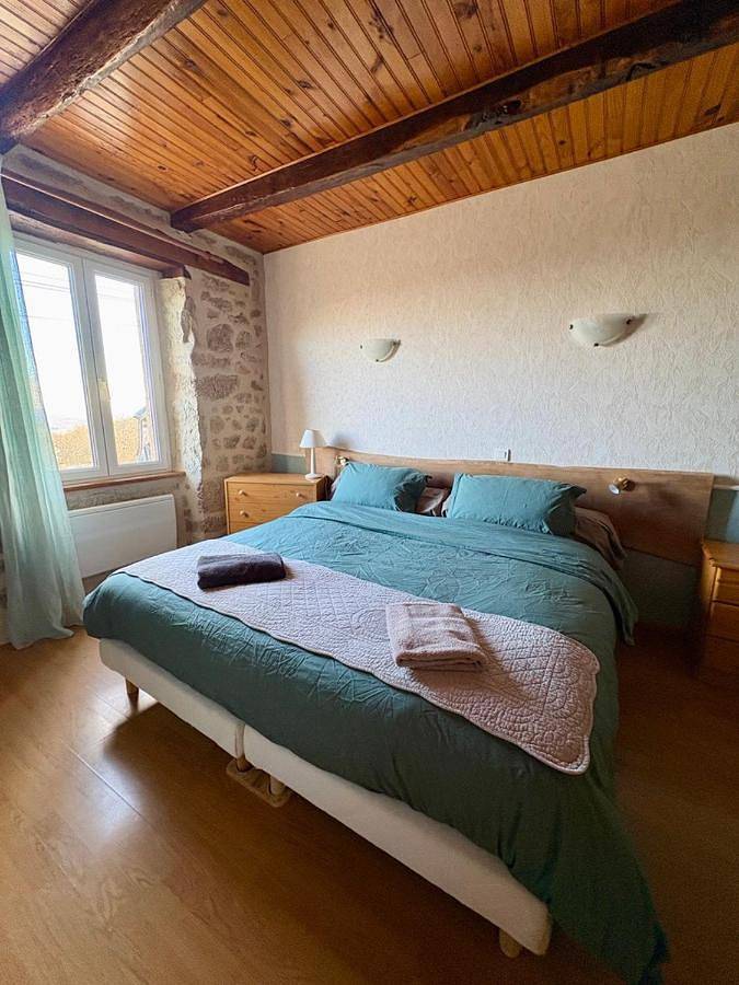 Single Bed in Dormitory Room in Golinhac, Aveyron