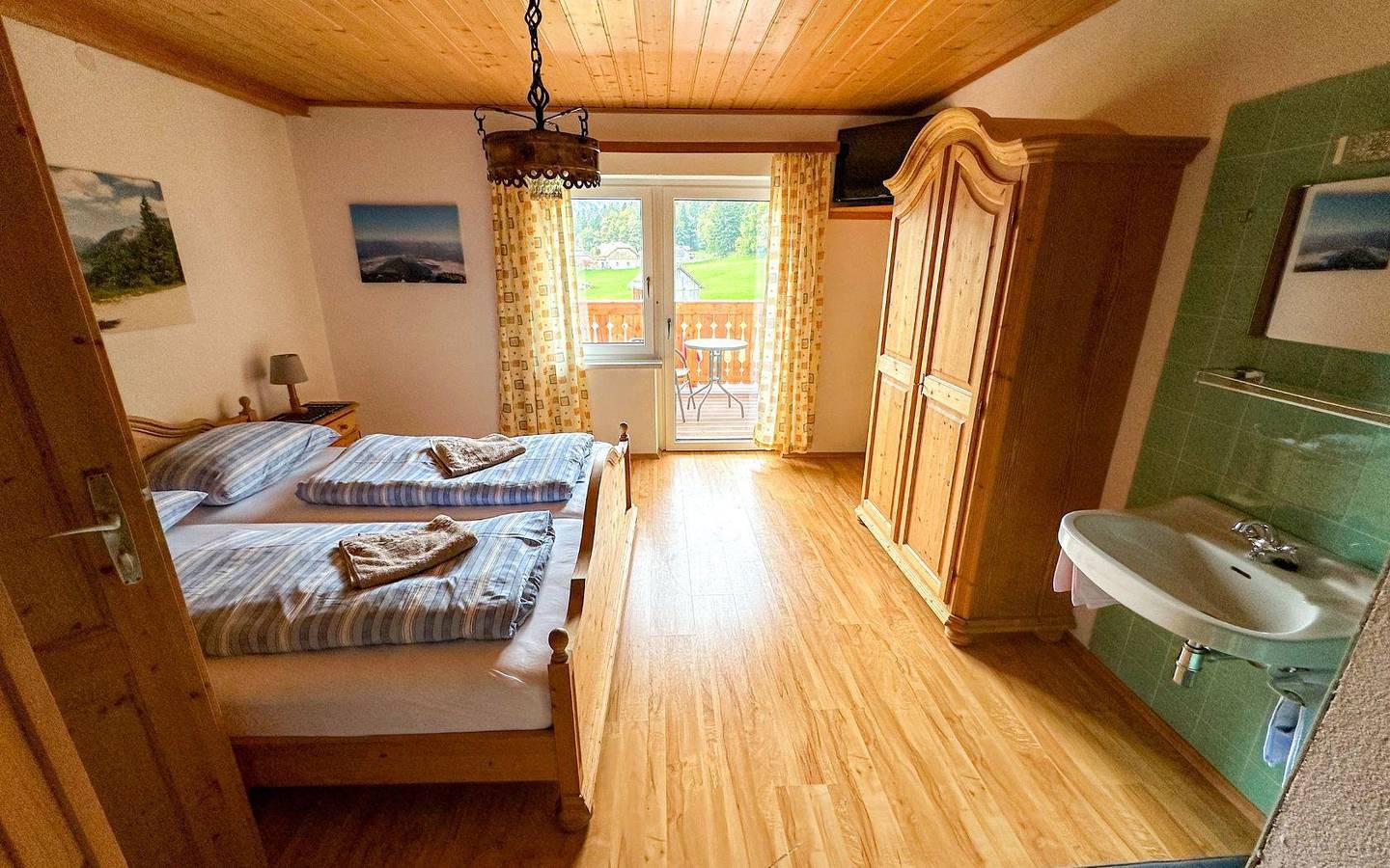 Ganze Ferienwohnung, Blick am Zinken in Grundlsee, Totes Gebirge