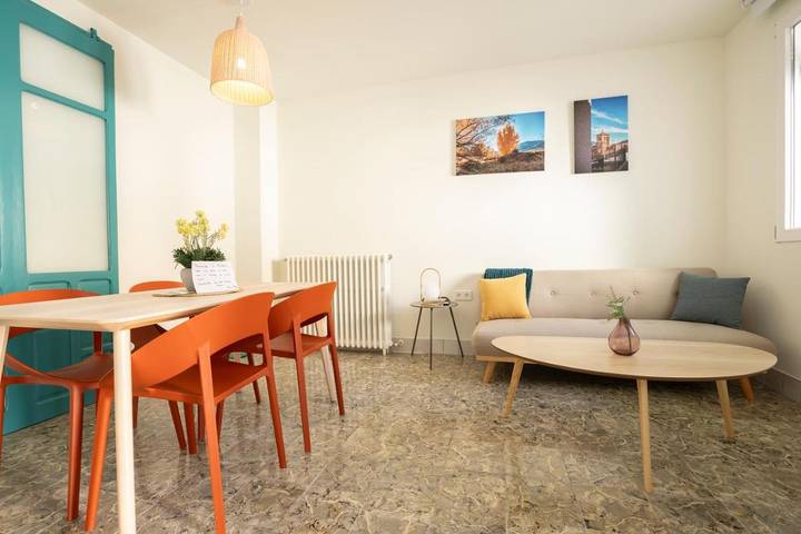 Apartamento de vacaciones para 2 personas, con jardín además de vistas y piscina, Se admiten mascotas - 1