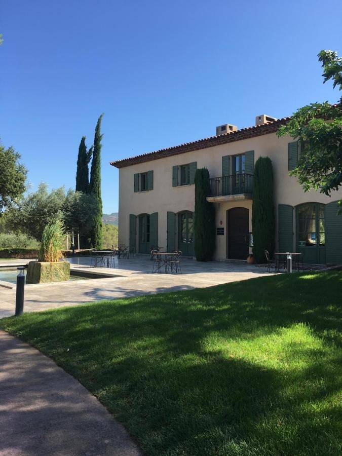 Location de vacances pour 2 personnes, avec piscine et jardin à La Motte - 2