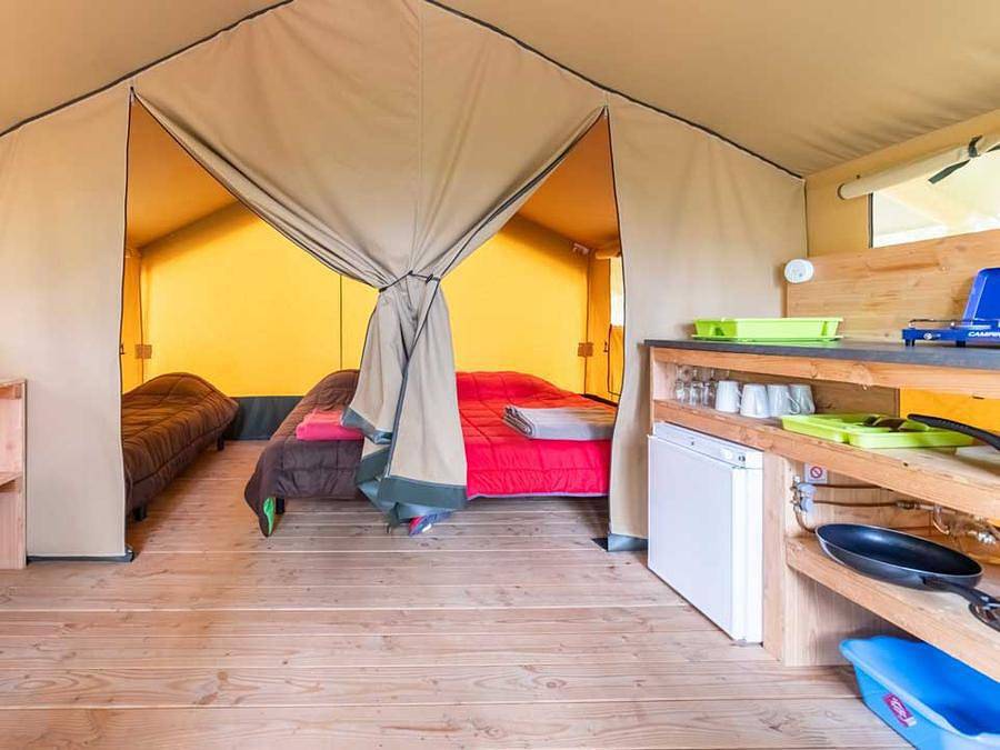 Bivouac nature - Tienda de lona y madera 4 personas - Baroudeur (sin baño privado) in Saint-Jean-du-Gard, Cevenas