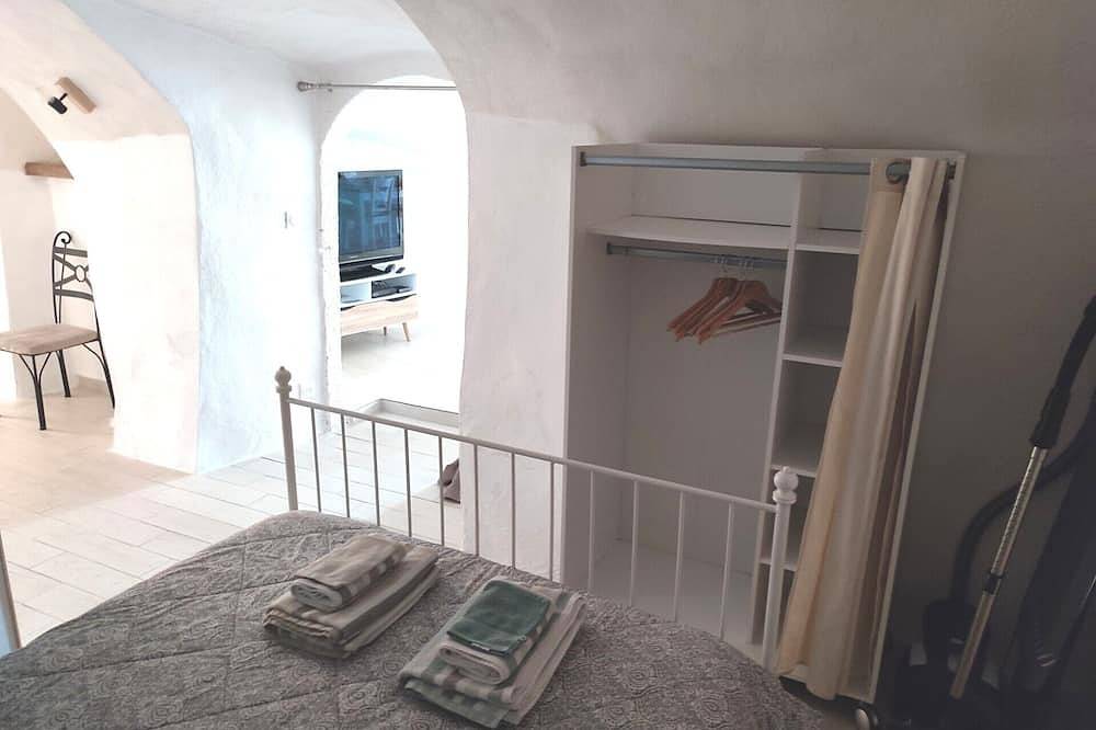 Appartement entier, Les Insolites de Champeix 3 in Champeix, Région de Besse-et-Saint-Anastaise