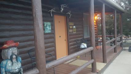 Log Cabin for 12 Guests in Nebraska, USA, Picture 3