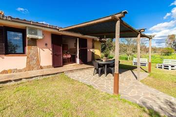 Gîte pour 4 personnes, avec jardin dans Cardedu