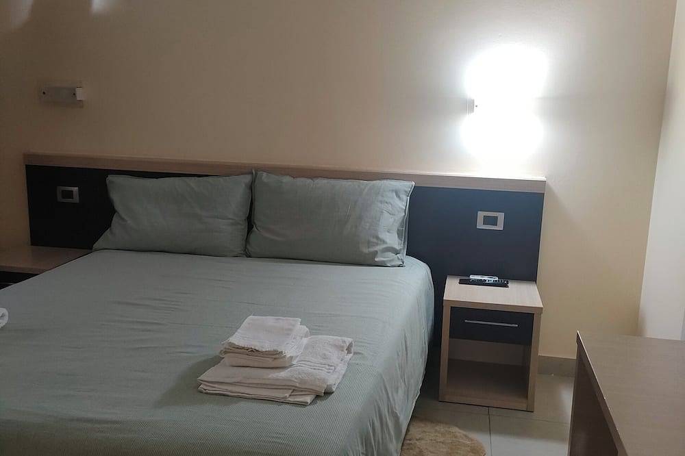 Hotel Morante. Cozy with private parking and the family rooms. in Cepagatti, Pescara Province