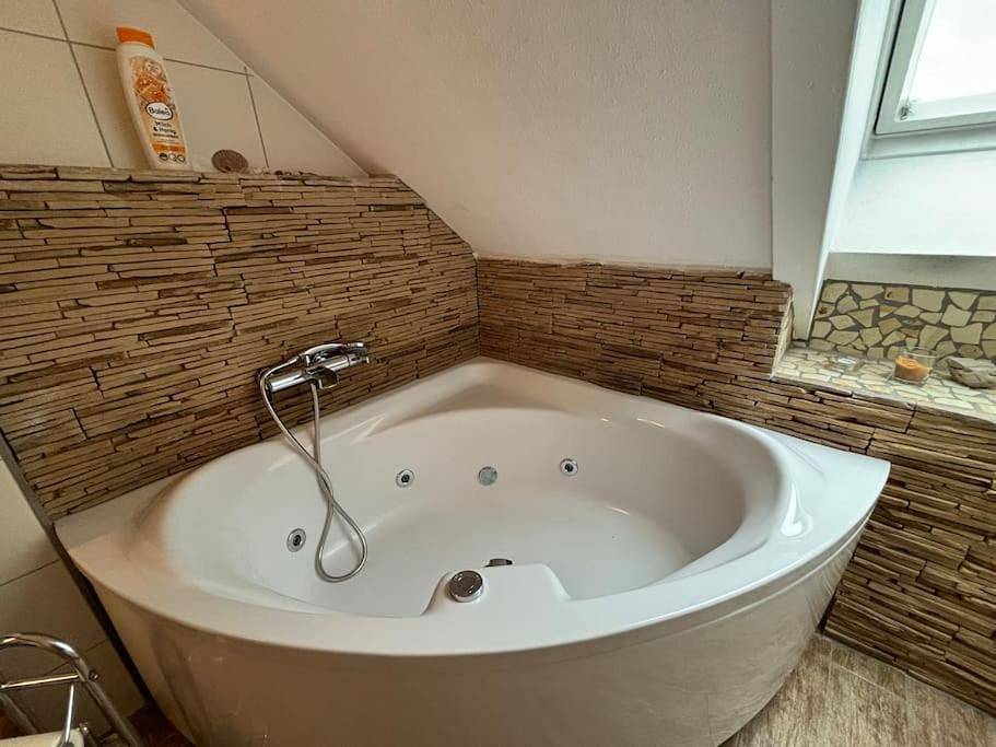Ganze Wohnung, Two-Bedroom Apartment in Erding, Oberbayern