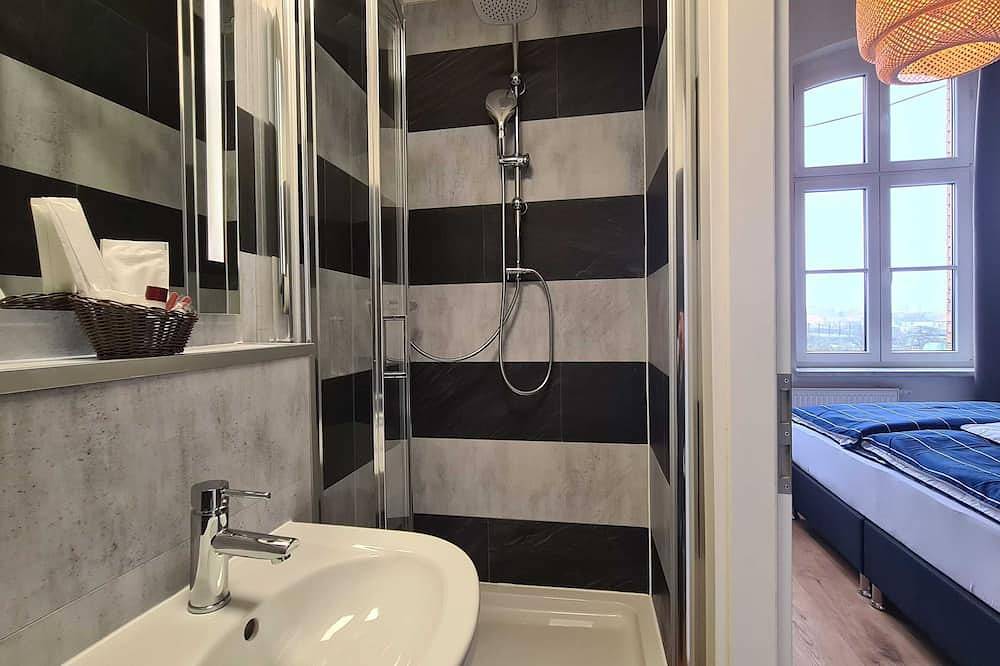 Ganze Wohnung, Einzelzimmer 1 (18m², 1 Pers. + Aufbettung) - Altes Lazarett Gästehaus in Anklam, Vorpommern