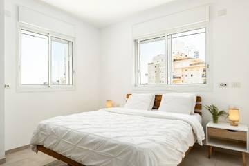 Vacation Rental for 6 Guests in Netanya, Center District (Israel), Picture 2