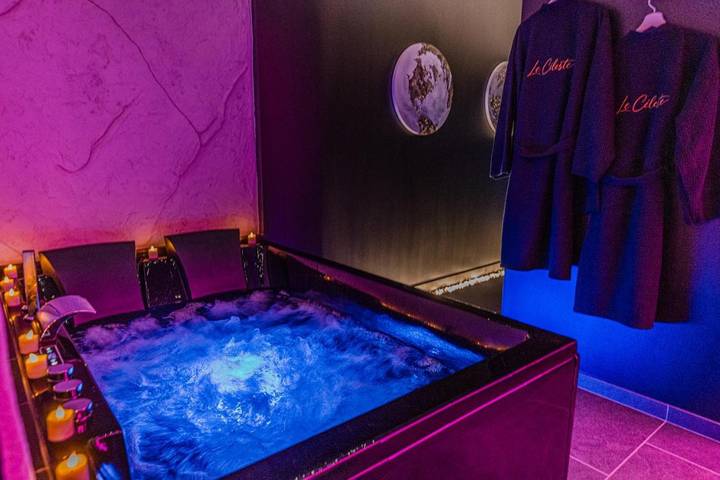 Hôtel pour 2 personnes, avec Jacuzzi ainsi que Terrasse et Sauna à Lesparre-Médoc - 3