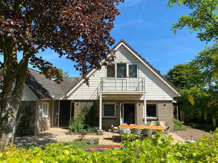 Landhaus für 8 Personen, mit Balkon und Terrasse sowie Garten in Friesland