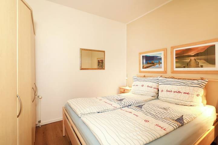 Appartamento intero, Residence presso il centro benessere! nel cuore di Warnemünde, vicino alla spiaggia, tranquilla e centrale in Warnemünde Strand, Warnemunde