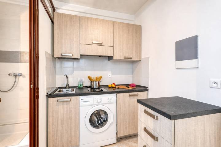 Appartement entier, Lovely Studio In Mountain Village in Breil-sur-Roya, Côte méditerranéenne (France)