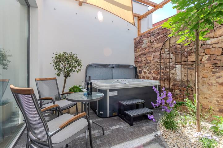 Ferienwohnung für 4 Personen, mit Sauna in Revfülöp