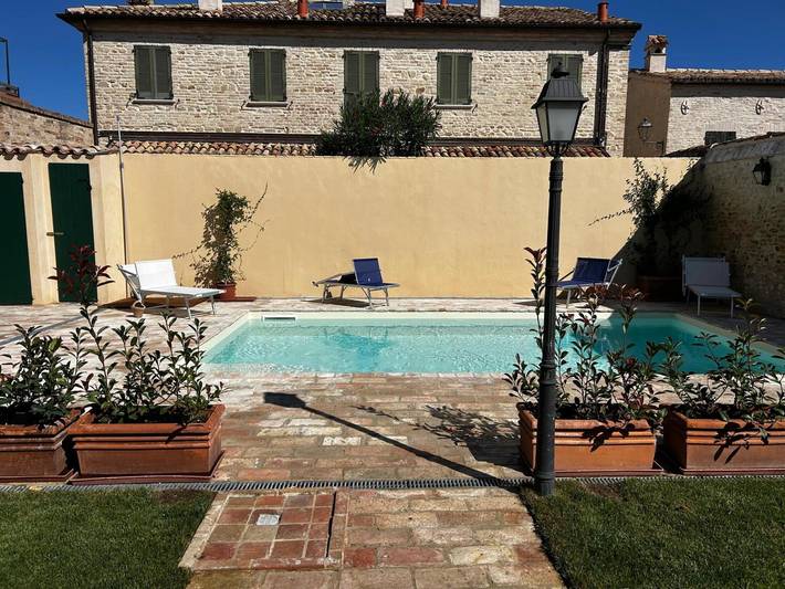Loft per 3 persone, con Giardino e Piscina a Pesaro