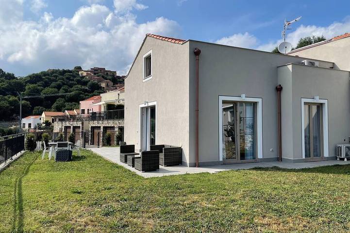 Villa per 4 persone, con animali domestici in Comune di Finale Ligure