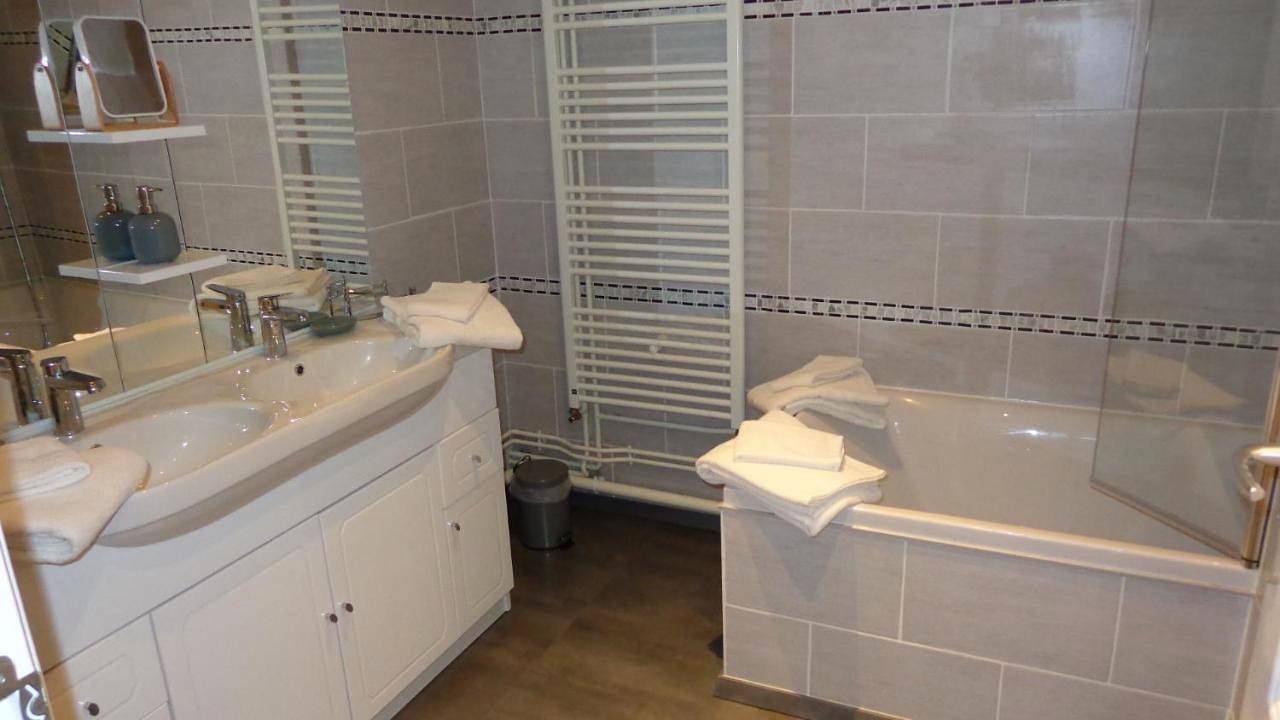 Double Room with Garden View in Athis, Marne
