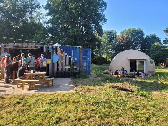 Location de vacances pour 2 personnes, avec vue ainsi que jardin et terrasse, animaux acceptés à Melgven