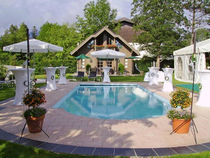 Hotel für 4 Personen, mit Terrasse und Garten sowie Pool und Sauna am Wolfgangsee - 2