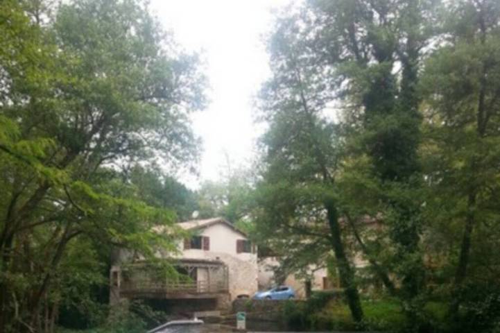 Location de vacances pour 10 personnes, avec jardin à Bernos-Beaulac