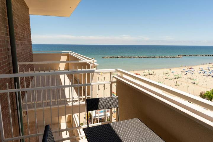 Ferienhaus für 4 Personen, mit Balkon und Terrasse sowie Ausblick