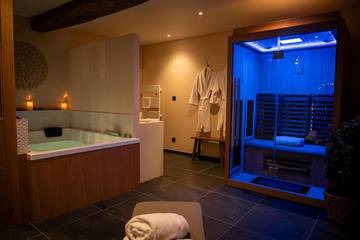 Gîte pour 2 personnes, avec jacuzzi et sauna à Pont-de-l'Arche
