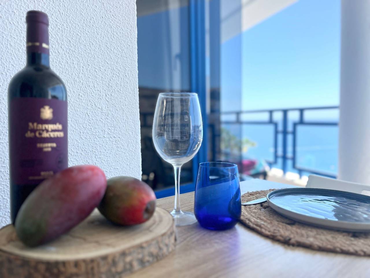 Apartamento entero, Vacaciones 'Stunning Sunset Ocean View' con vistas al mar, piscina compartida y Wi-Fi in Taurito, Mogán