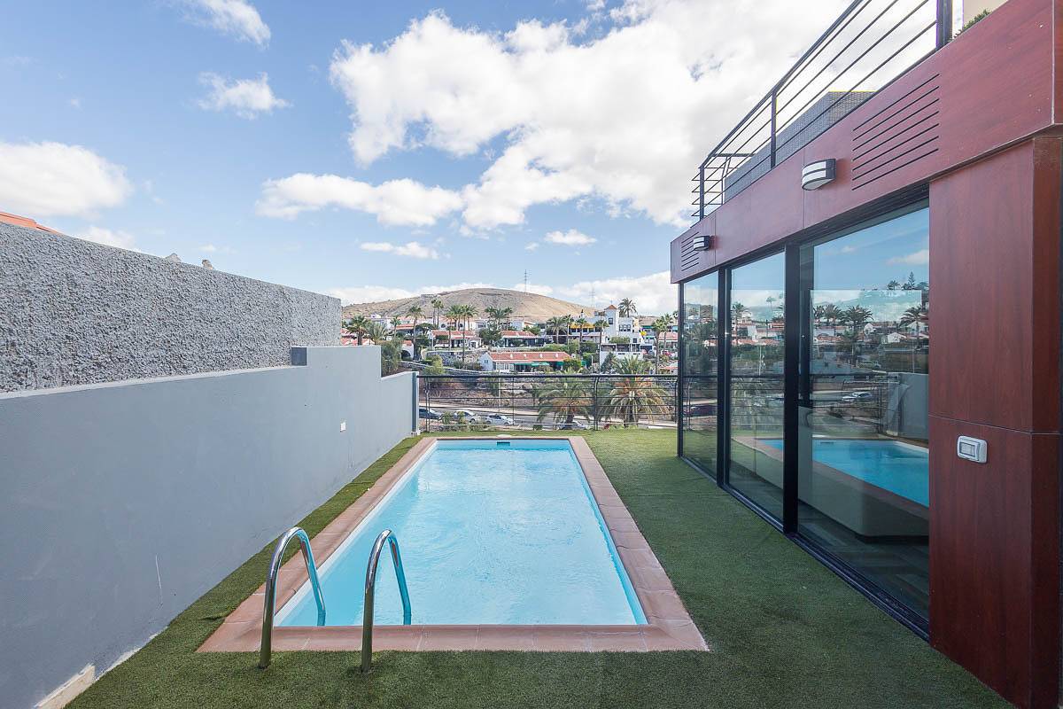 Entire apartment, Villa Datana con Terraza y piscina privada Arguineguin in Arguineguin, Mogán
