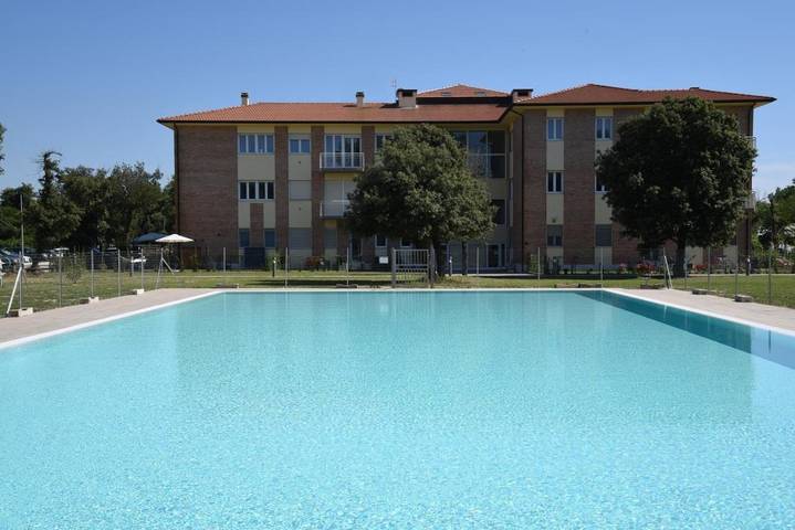 Ferienwohnung für 4 Personen, mit Terrasse und Garten sowie Pool und Ausblick