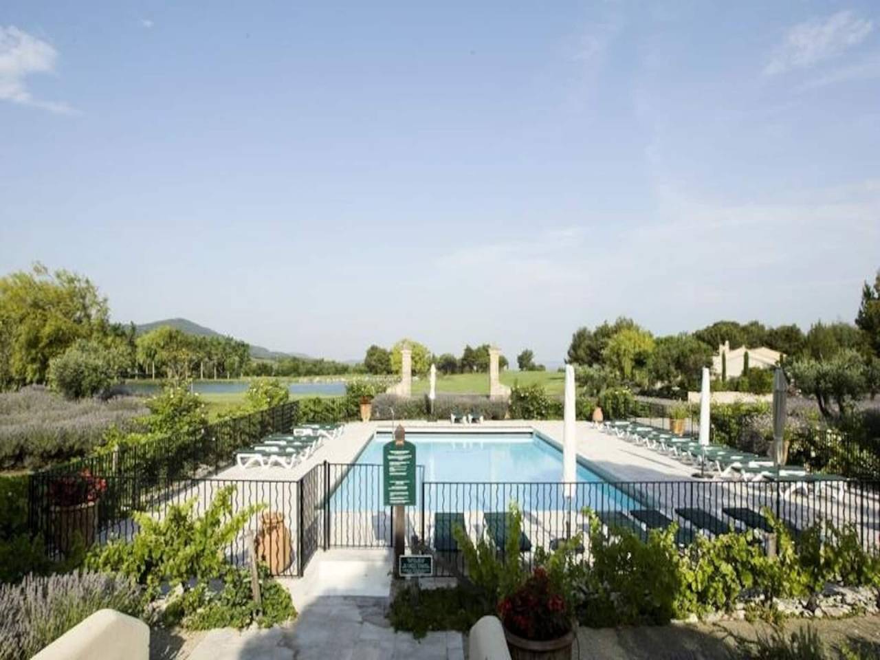 Apartamento entero, Apartamento en Mallemort con Piscina de Olas in Mallemort, Region de Arles
