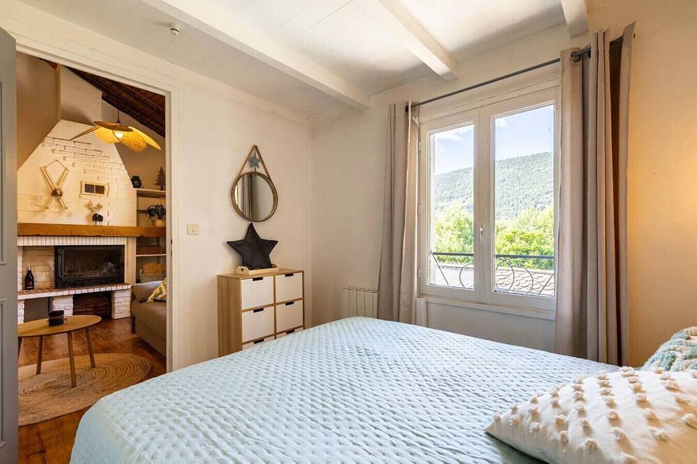 Cal Querol Sol i Neu (amb llar de foc) in Latour-de-Carol, Prades region